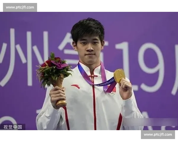 潘展乐：泳坛飞鱼的破浪传奇