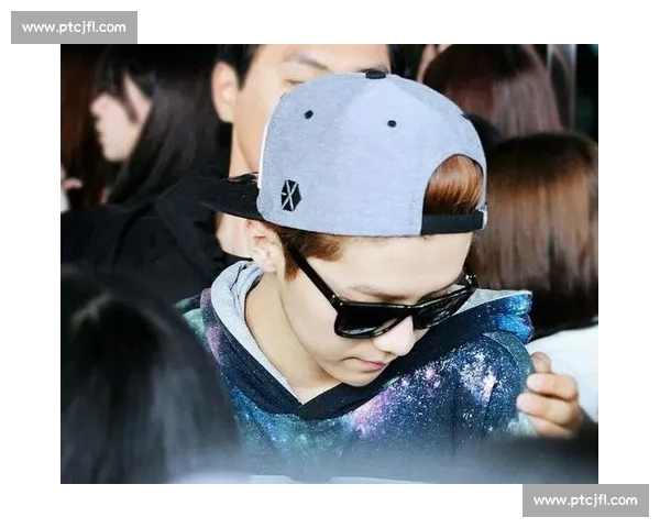 鹿晗的扭帽撩妹法则:小棒球帽的魅力密码 鹿晗的扭帽撩妹法则:小棒球帽的魅力密码